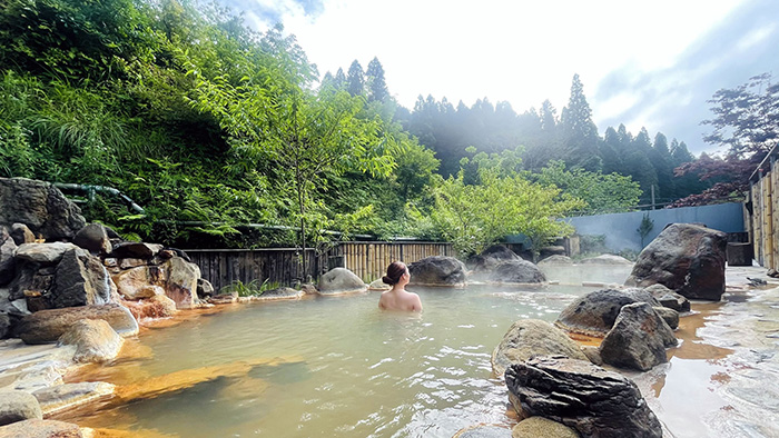 溫泉度假村的每個細節(jié)如何共鳴并創(chuàng)造全方位的沉浸式體驗？